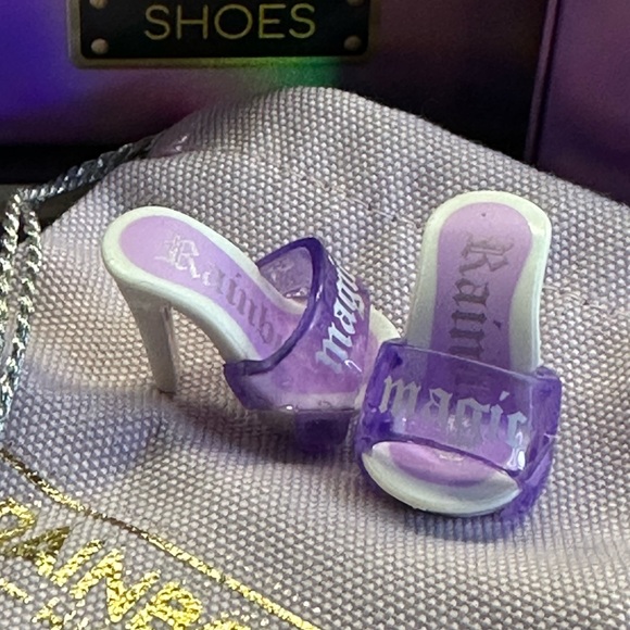 Rainbow High Mini Accessories Studio Violet Willow Crystal High Heels 👠 Violet - Picture 11 of 11